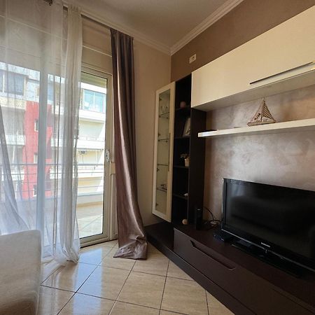 Elegant Apartment In Lungomare - N 23 Vlorë Esterno foto