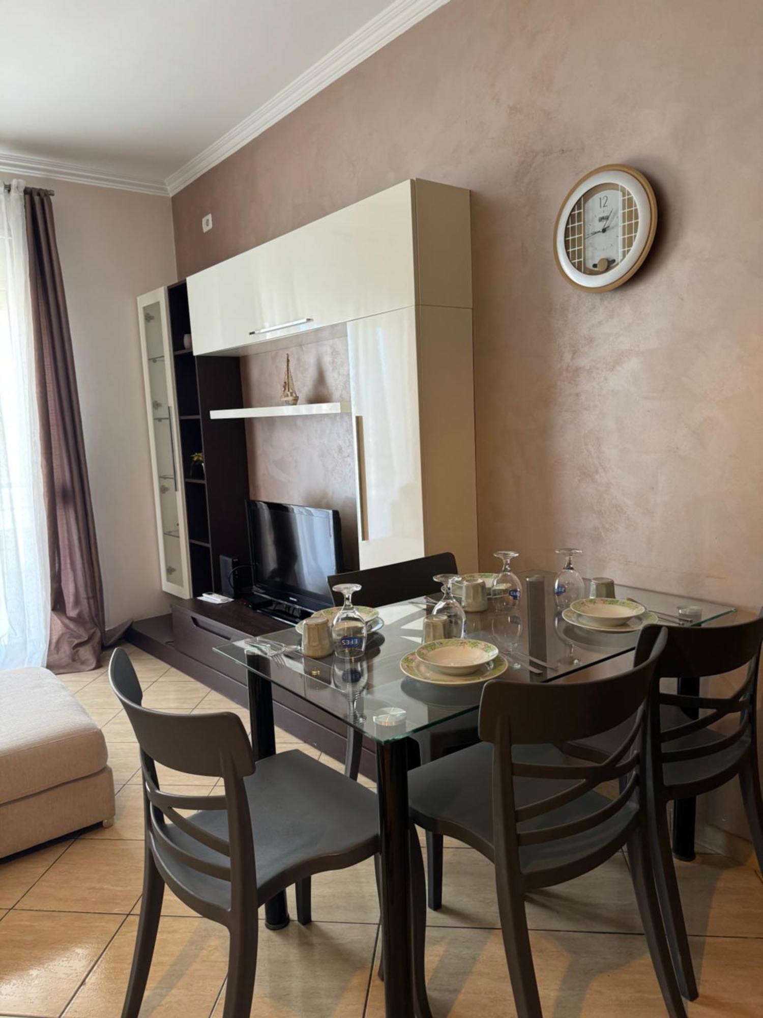 Elegant Apartment In Lungomare - N 23 Vlorë Esterno foto