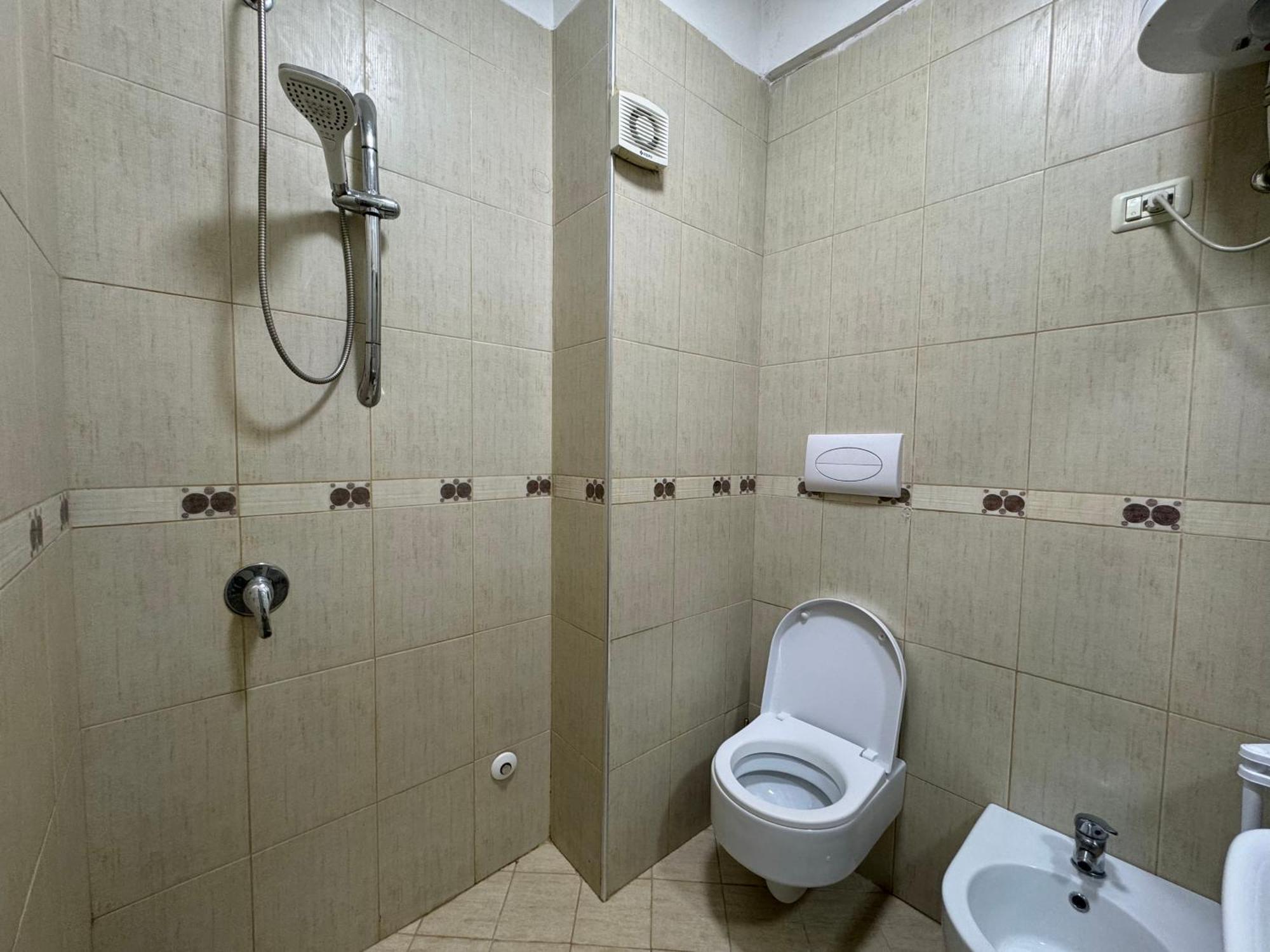 Elegant Apartment In Lungomare - N 23 Vlorë Esterno foto