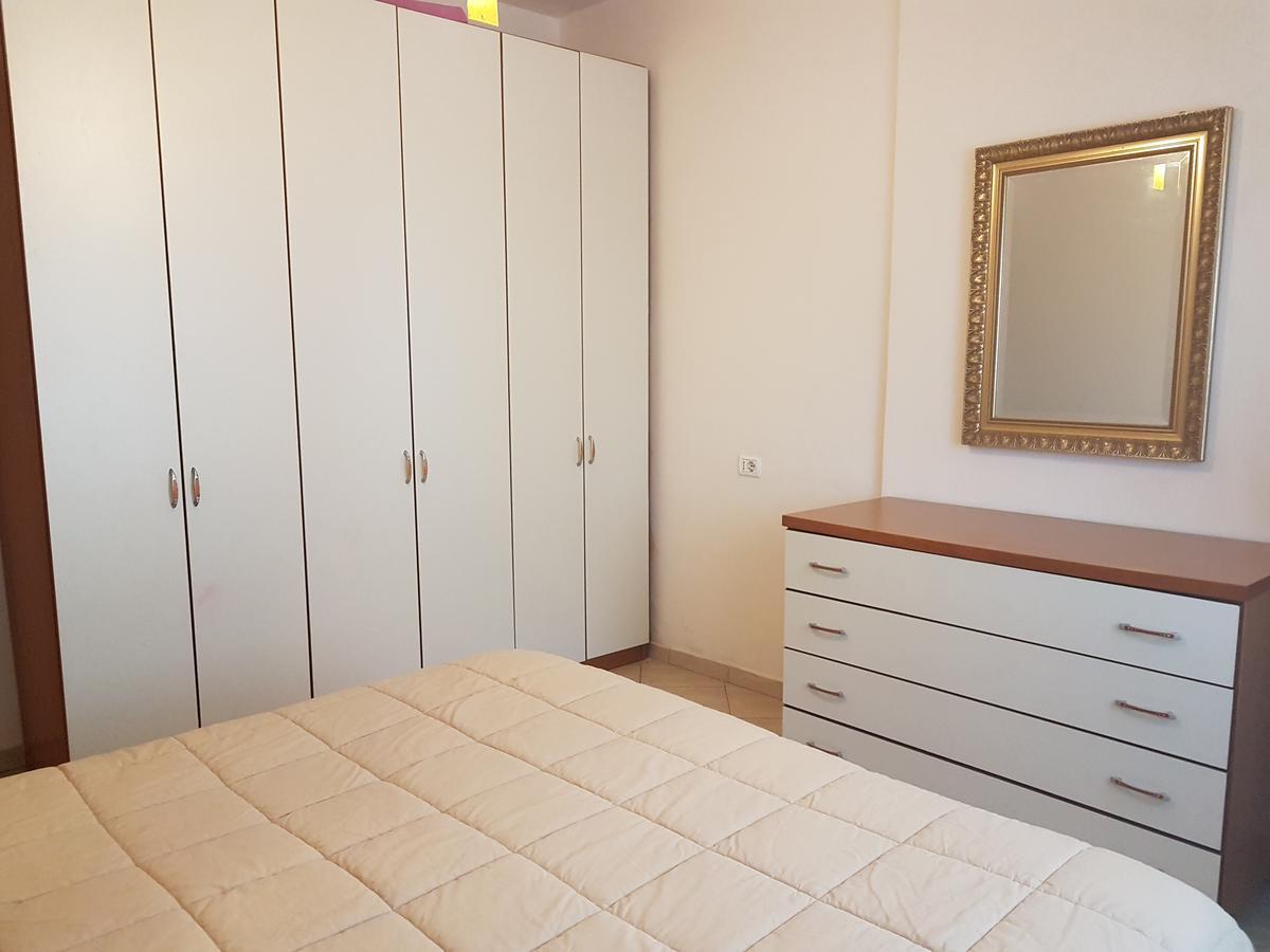 Elegant Apartment In Lungomare - N 23 Vlorë Esterno foto
